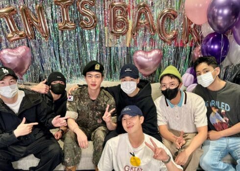 I BTS si sono riuniti per festeggiare la fine del servizio militare di Jin