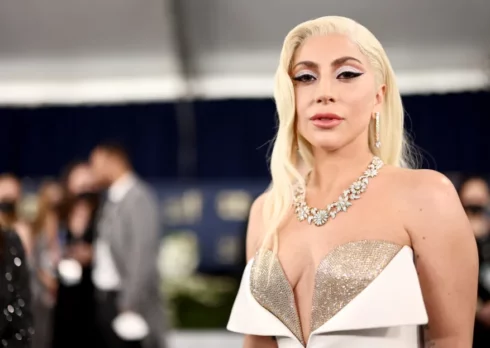 Lady Gaga ha smentito le voci sulla sua gravidanza con un brano di Taylor Swift