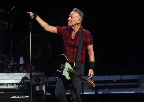 Dichiararsi a Wembley grazie all’armonica di Bruce Springsteen