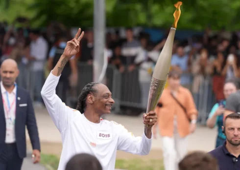 Snoop Dogg e Pharrell hanno portato la torcia olimpica