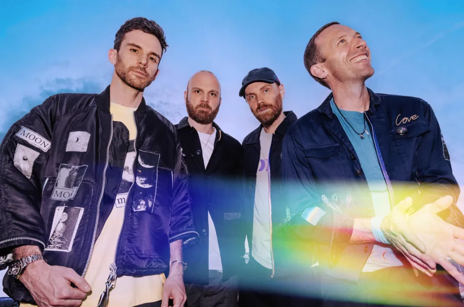 I Coldplay annunciano “We Pray” con Little Simz e Burna Boy