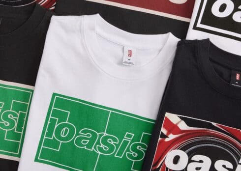 Levi’s celebra i 30 anni di “Definitely Maybe” con una collezione di t-shirt dedicate agli Oasis