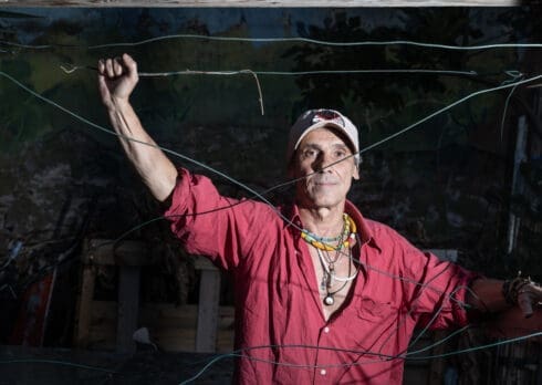 Manu Chao: «L’immigrazione oggi? Non è cambiato nulla dai tempi di “Clandestino”»