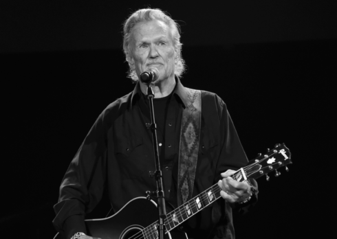 Addio a Kris Kristofferson, attore e leggenda del country