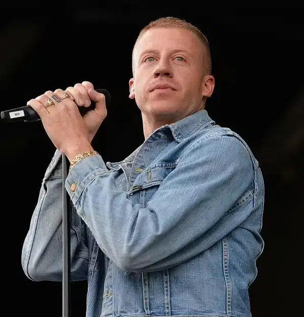 Abbiamo bisogno di più artisti come Macklemore (e meno come Ed Sheeran)