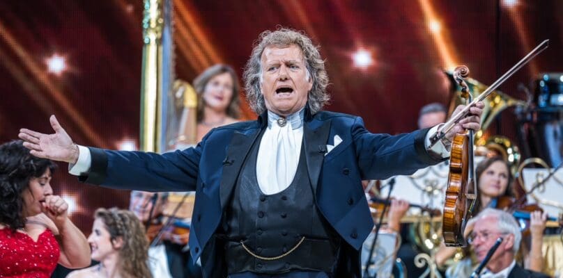 Un gioioso valzer tra classico e contemporaneo: la prima volta di André Rieu a Milano