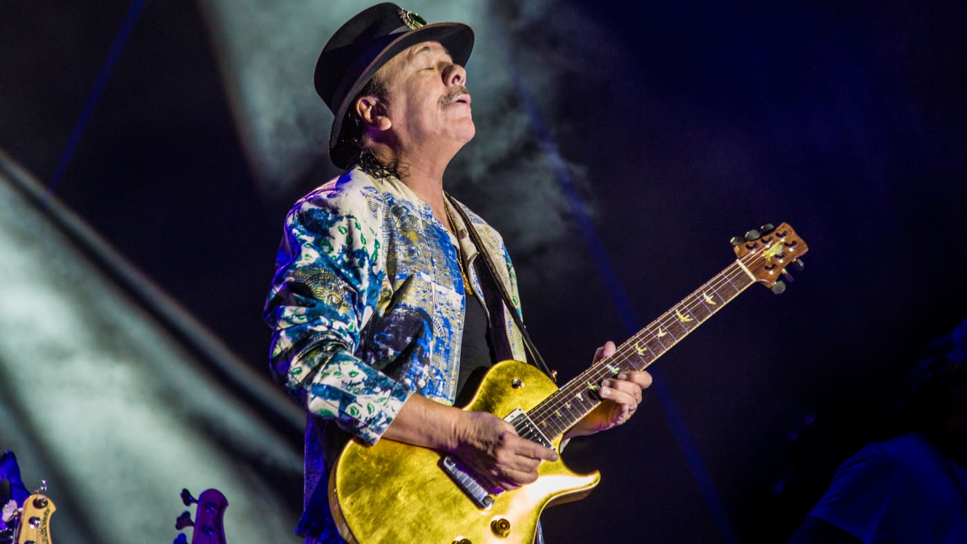 Carlos Santana: annunciato un concerto a Mantova nel 2025