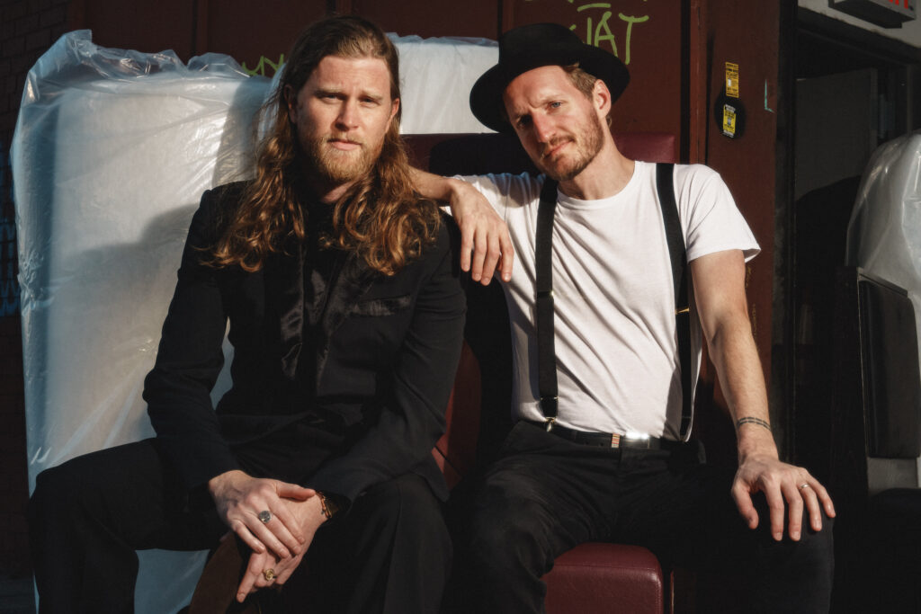 I Lumineers sono tornati: “Same Old Songs” anticipa il nuovo album “Automatic”