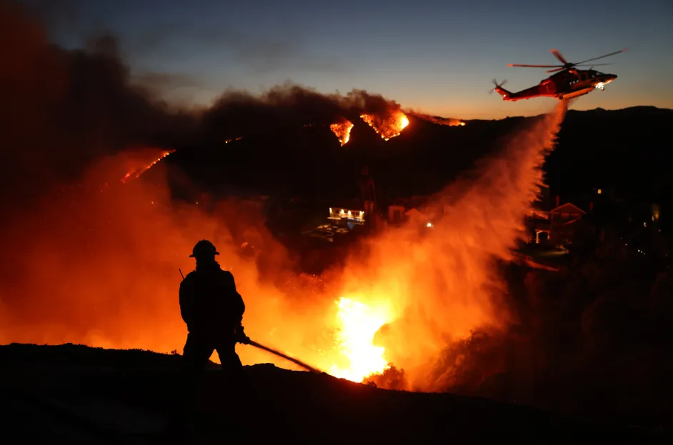 Gli incendi di Los Angeles stanno sconvolgendo la stagione dei premi