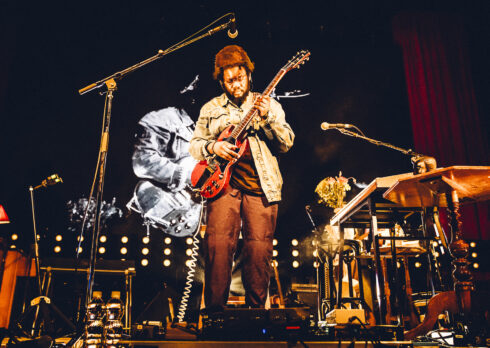 Lo show di Michael Kiwanuka è un viaggio che racconta i cambiamenti della vita