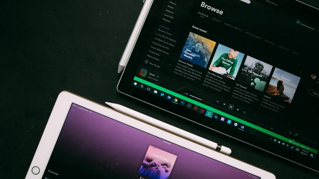 Spotify: nel 2024 quasi 1500 artisti hanno superato un milione di dollari di guadagni