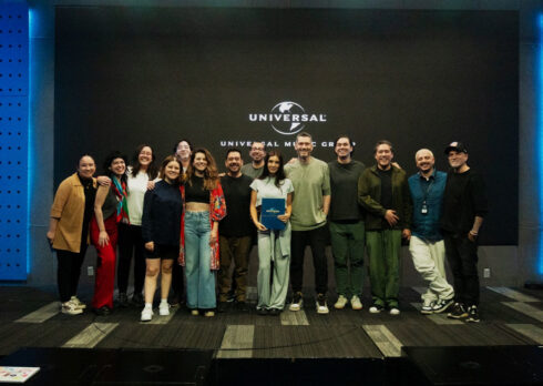 Elettra Lamborghini firma con Universal Music México