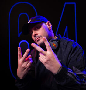 Fabri Fibra e Red Bull 64 Bars: «Anche nei miei testi violenti c’era ironia»