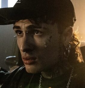 «Con “OKAY OKAY 2” torno alle origini»: Rosa Chemical si racconta per l’uscita del nuovo EP