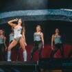 Coreografie, balli a non finire e ottimismo radicale: Dua Lipa è l’highlander del pop