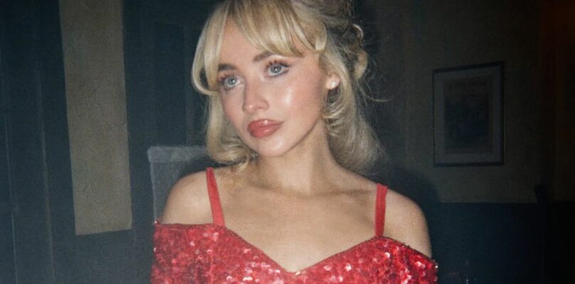 Sabrina Carpenter svela la copertina alternativa di “Man’s Best Friend”