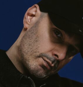 Mentre Los Angeles bruciava, Fabri Fibra ha guardato negli abissi, i suoi: l’intervista