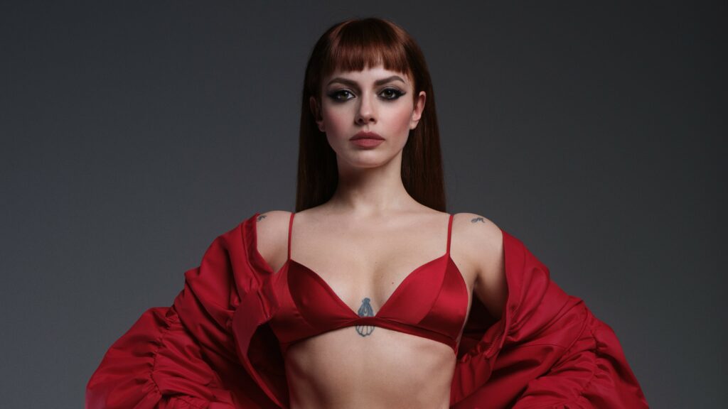 Annalisa torna con il nuovo album “Ma io sono fuoco”