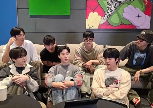 I BTS si sono riuniti nella loro prima livestream dopo il servizio militare