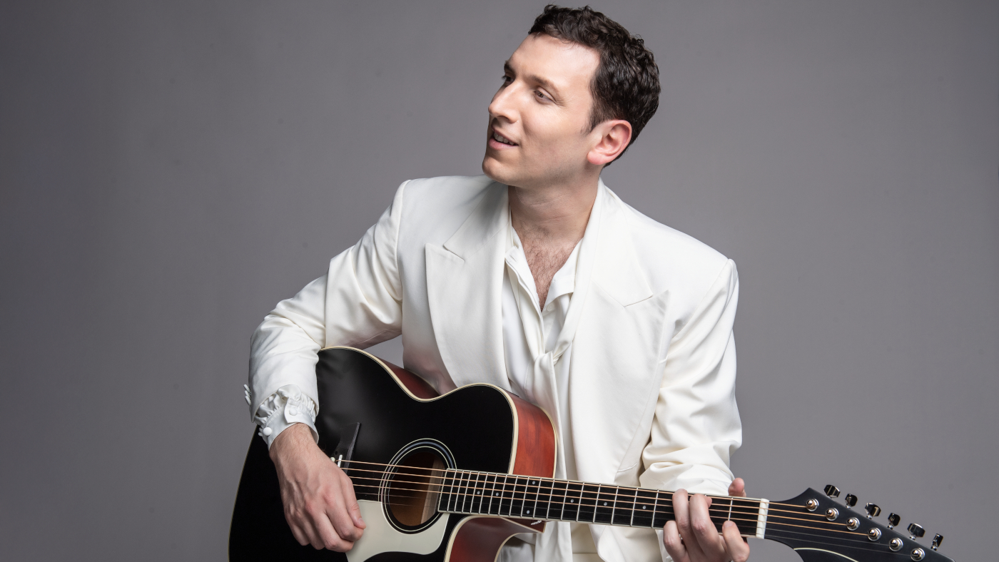 Italian-Chilean Singer Franno Takes Latin Music by Storm with Heart and Soul