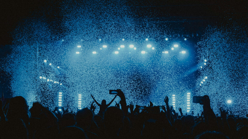 Concerti: nel 2024 spesi quasi un miliardo di euro in biglietti in Italia