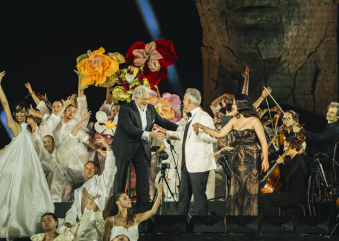 Andrea Bocelli celebra i 20 anni del Teatro del Silenzio con Placido Domingo e Clara