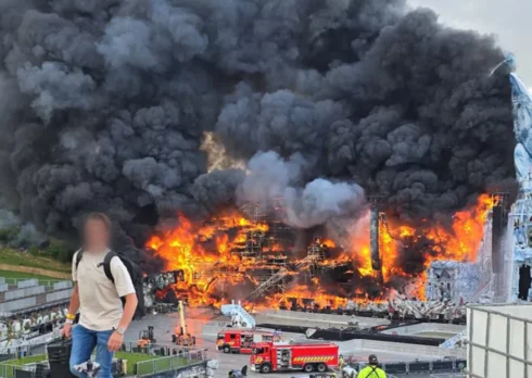 Il palco principale del Tomorrowland è stato distrutto da un incendio