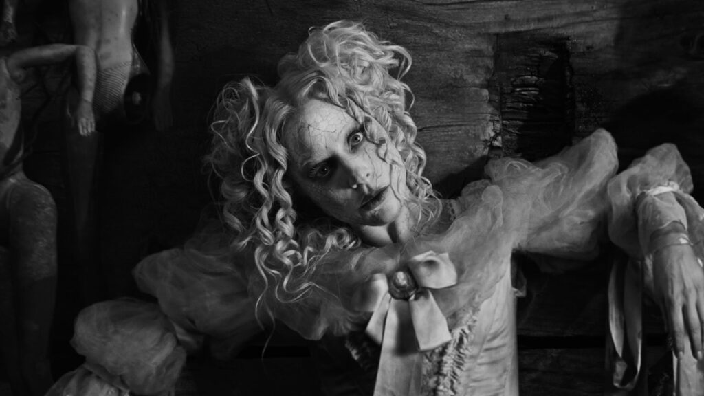 La “Dead Dance” di Lady Gaga, directed by Tim Burton