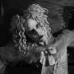 La “Dead Dance” di Lady Gaga, directed by Tim Burton