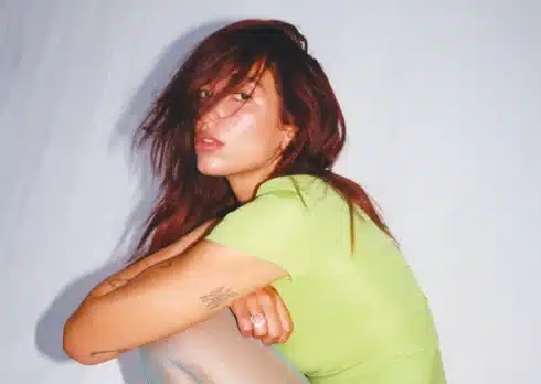 Dua Lipa licenzia il suo agente per aver firmato una petizione contro i Kneecap