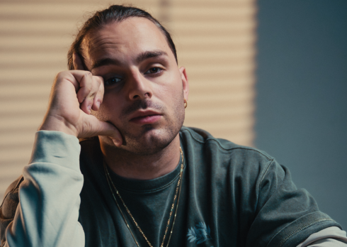 Ernia: “Avevo un album già pronto l’anno scorso ma l’ho buttato e ho ricominciato”