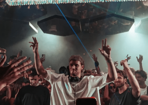 A Ibiza si incontrano tradizione e nuove generazioni: Solomun al Porto e Mau P al Pacha