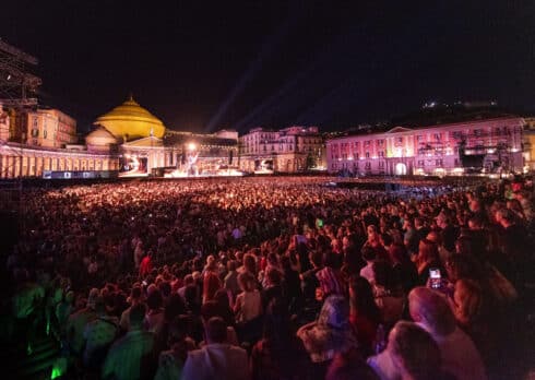 Pino è, i 10 momenti migliori in Piazza Plebiscito
