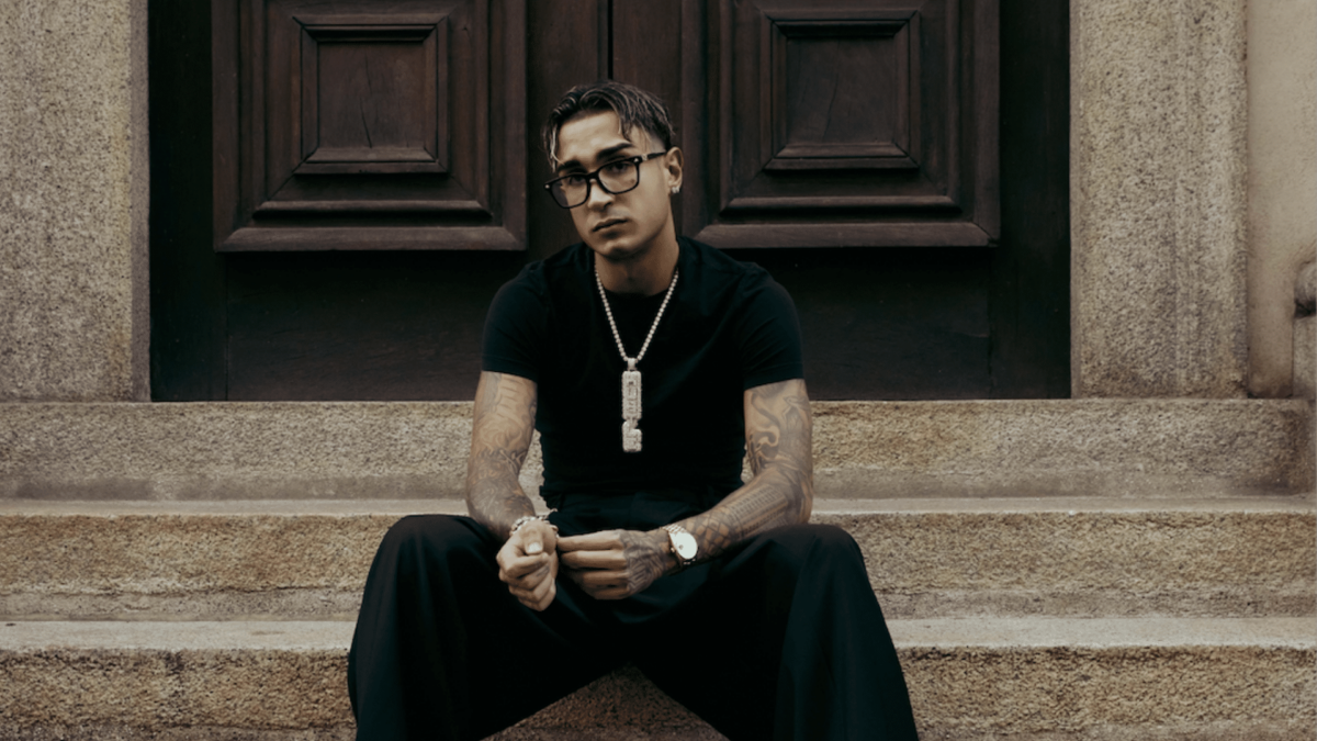 Capo Plaza torna alle origini: “Hustle Mixtape Vol. 2” è il richiamo della strada