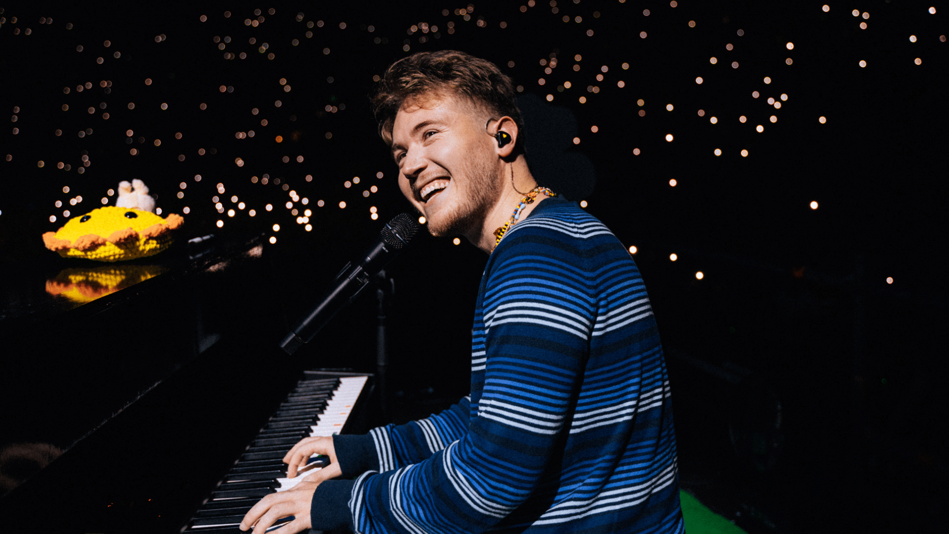 Alfa all’Unipol Forum porta il pubblico sulla strada di mattoni gialli verso Oz