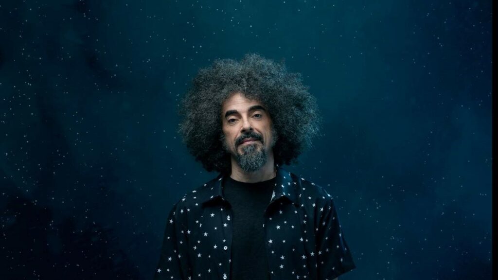 Caparezza è tornato: avete ascoltato “Io sono il viaggio”?