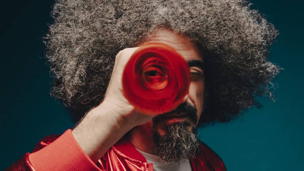 “Orbit Orbit” di Caparezza è un viaggio spaziale sul potere dell’arte e della fantasia