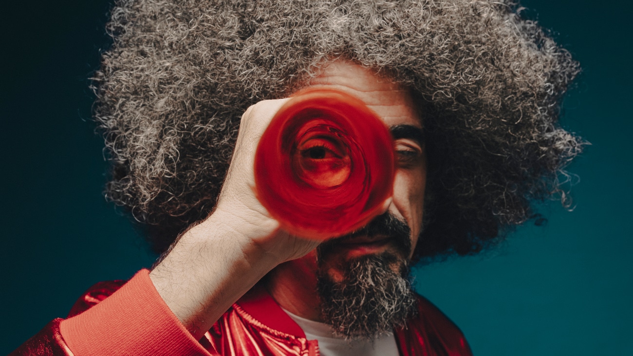 “Orbit Orbit” di Caparezza è un viaggio spaziale sul potere dell’arte e della fantasia