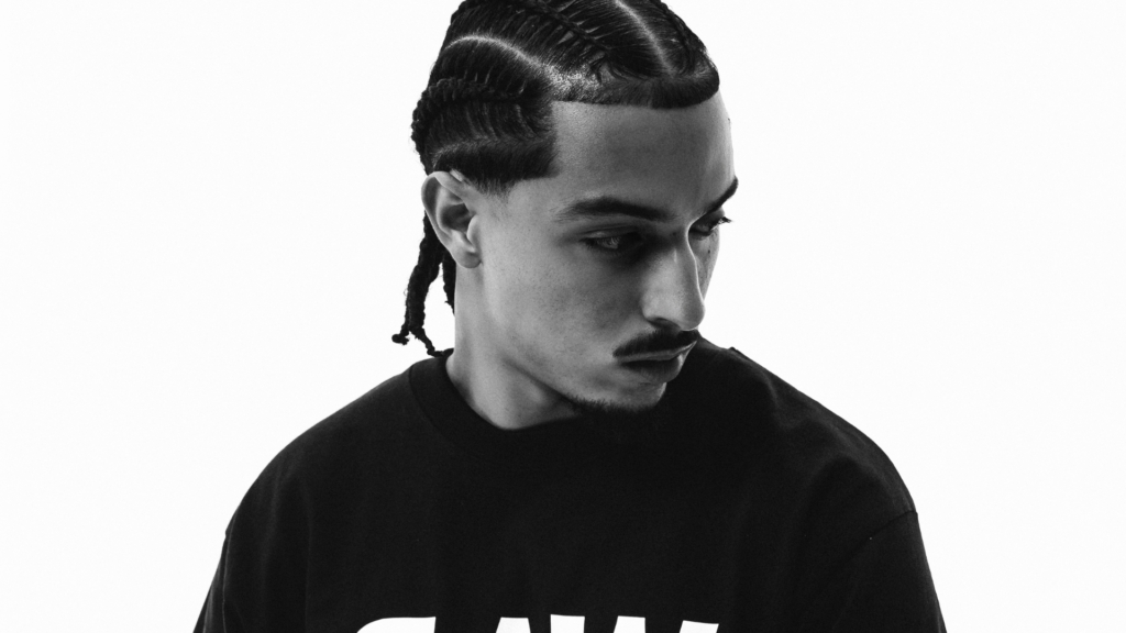 Astro ha pubblicato sette nuove tracce inedite