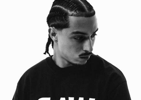 Astro ha pubblicato sette nuove tracce inedite