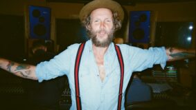 “NIUIORCHERUBINI” di Jovanotti è un caleidoscopio di ritmi e di colori