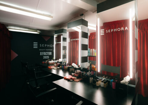 Rifarsi il look ad X Factor con Sephora: il make-up a ritmo di musica