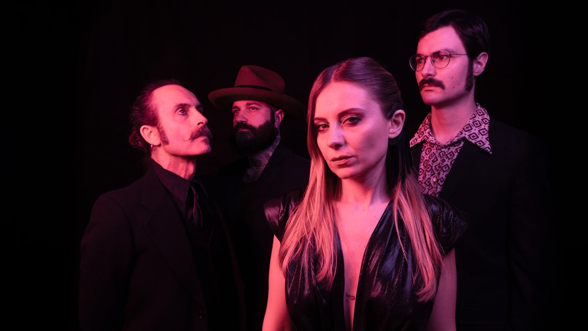 “Vai o Non Vai”: in anteprima il nuovo video dei Santamante