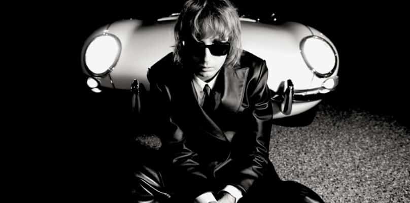 “Masquerade” di Thomas Raggi riporta il rock al centro della scena