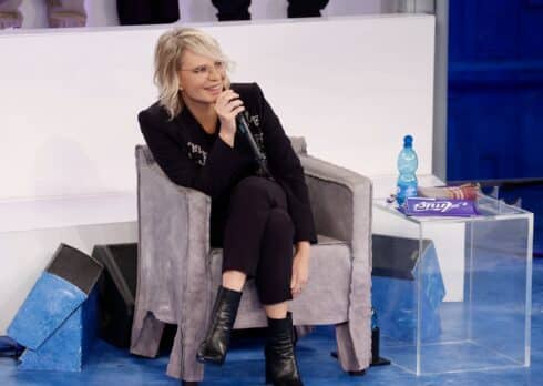 Amici 25, i cantanti presentano i nuovi inediti