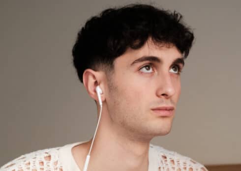 “Viscerale”: ascolta in anteprima l’EP d’esordio di Mocci