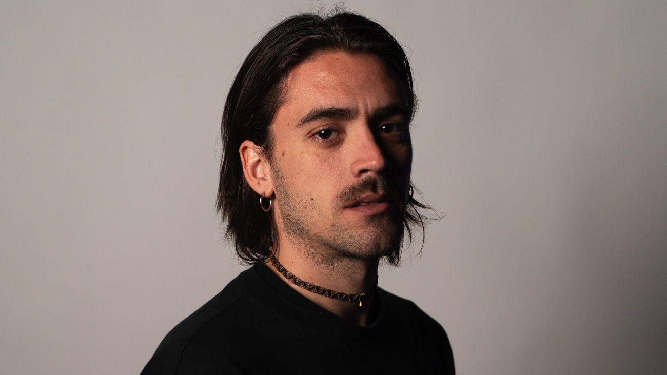 Guarda in anteprima la live session di “Sancu” di Nico Arezzo