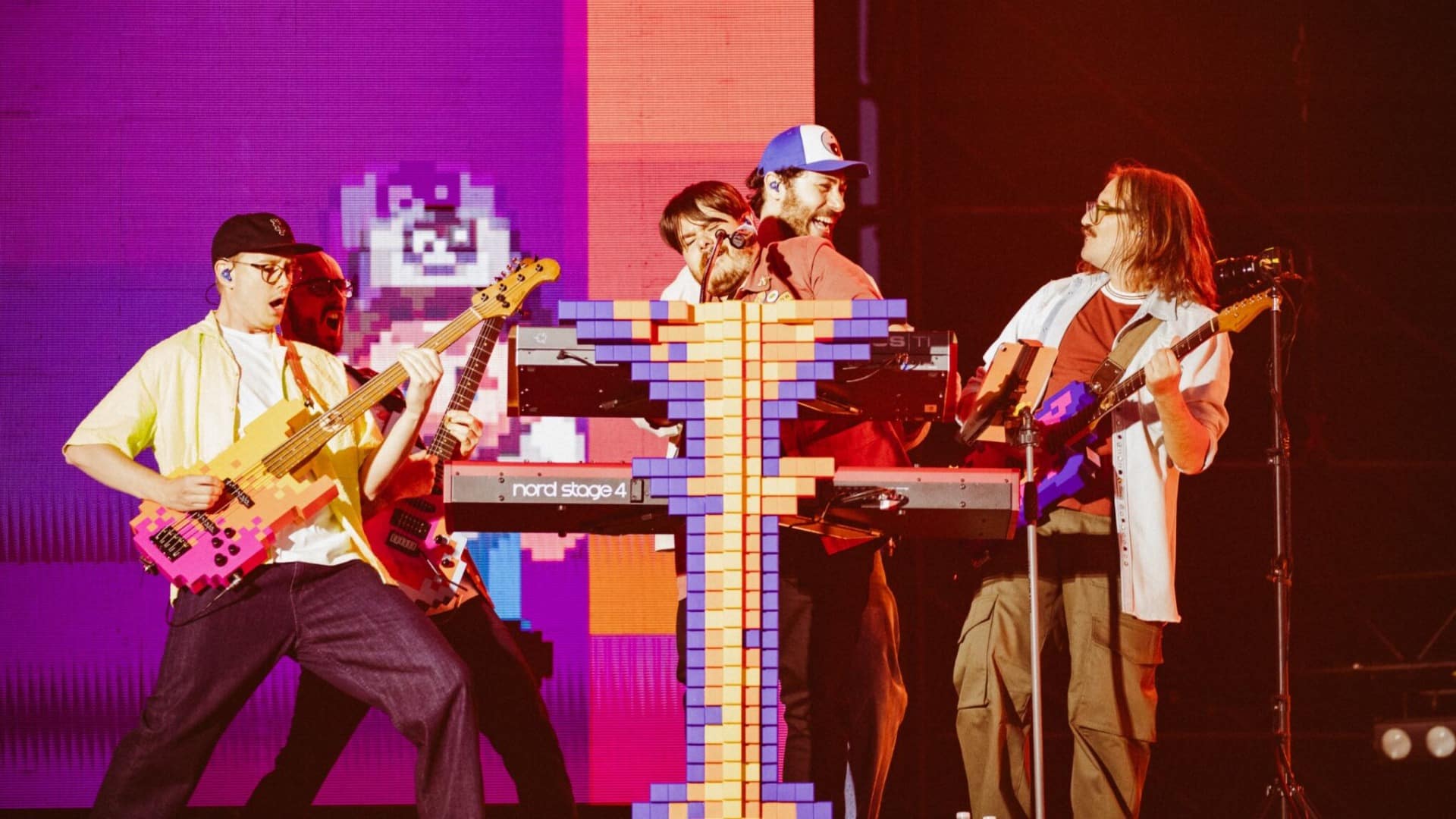 I Pinguini Tattici Nucleari annunciano il tour negli stadi nel 2027