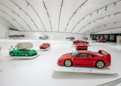 “The Greatest Hits”, quando gli artisti guidano Ferrari