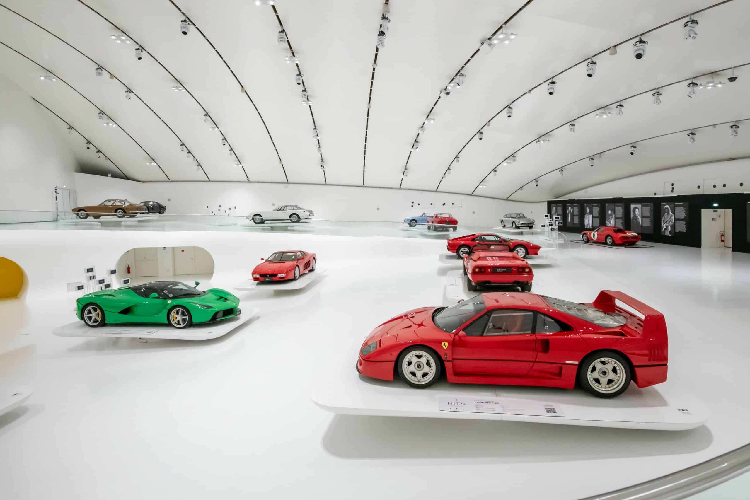 “The Greatest Hits”, quando gli artisti guidano Ferrari